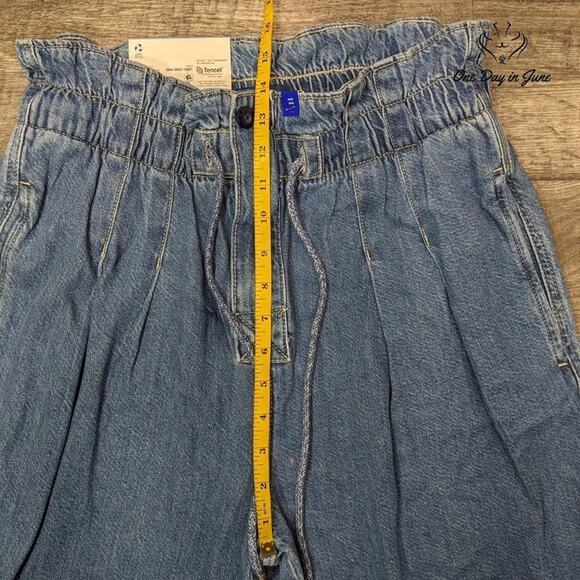 Arizona Jean Co. Juniors Highest Rise Mom Jeans Size 13 - Picture 4 of 6